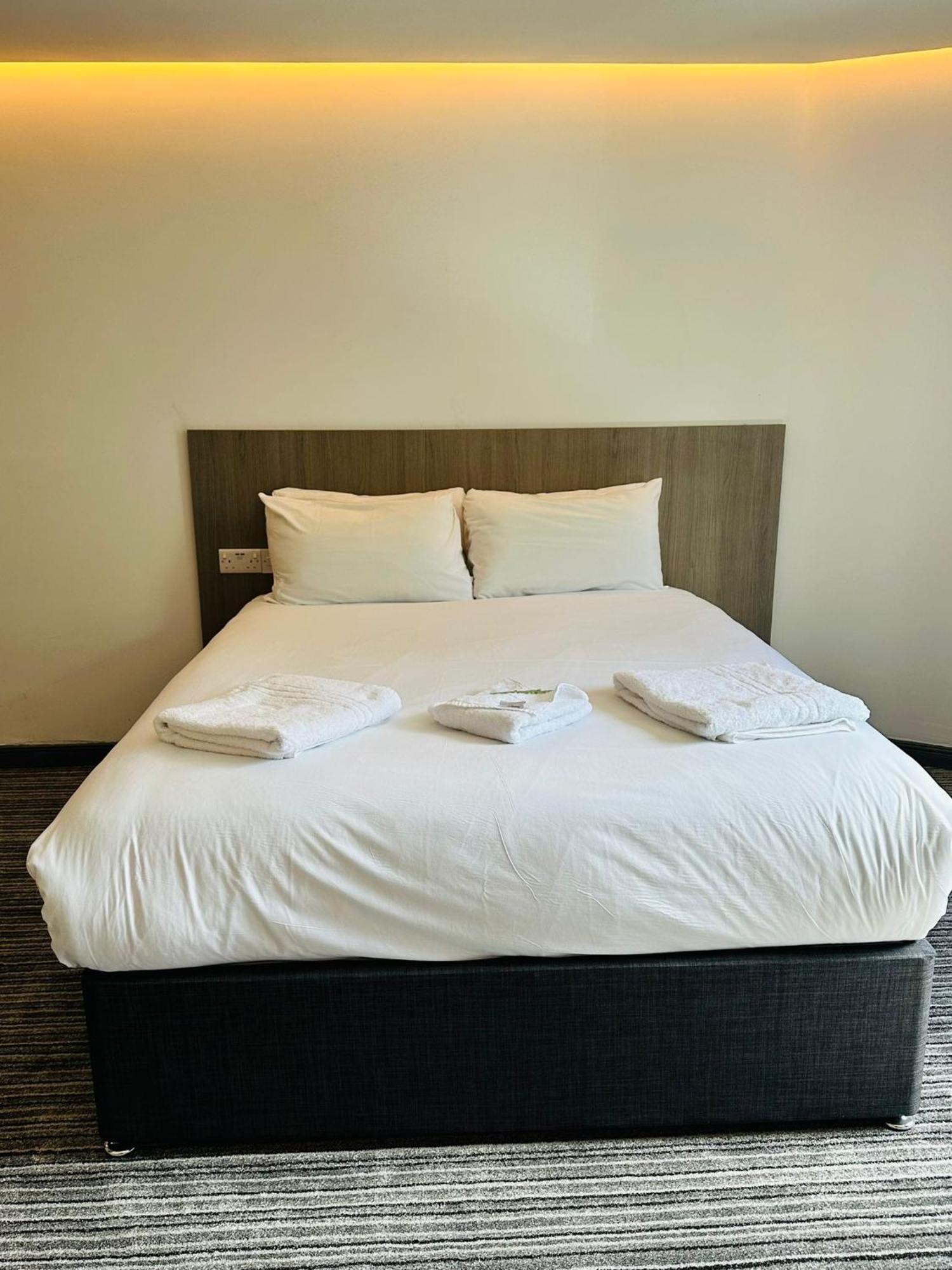 My Motel Glasgow Airport พาสเลย์ ภายนอก รูปภาพ