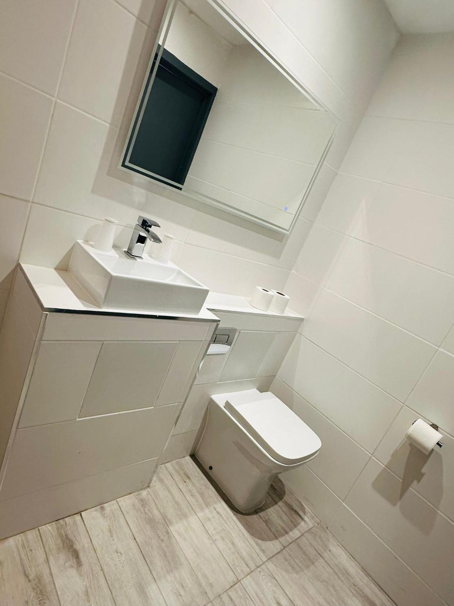 My Motel Glasgow Airport พาสเลย์ ภายนอก รูปภาพ